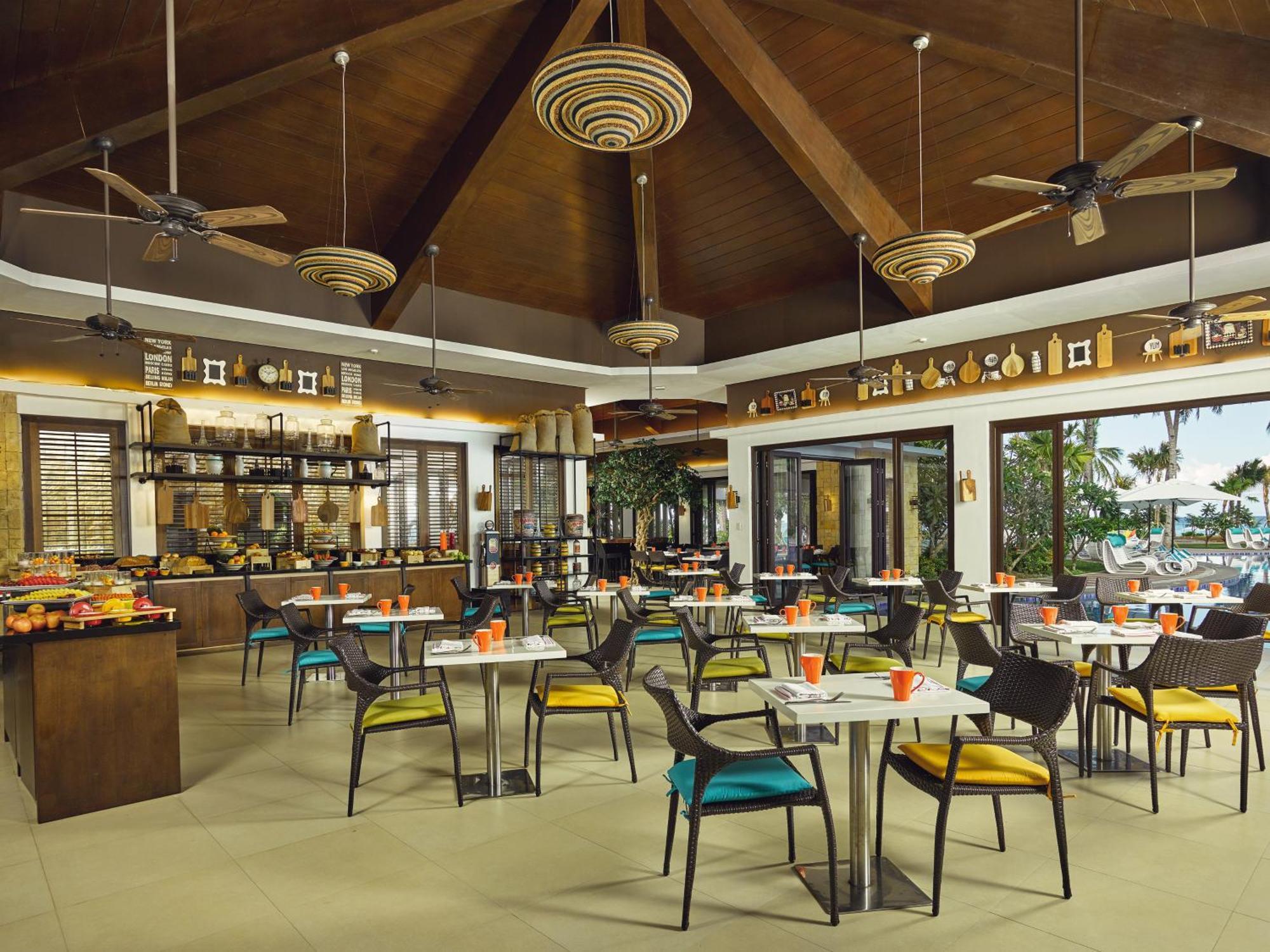 Movenpick & Boracay Resort Yapak