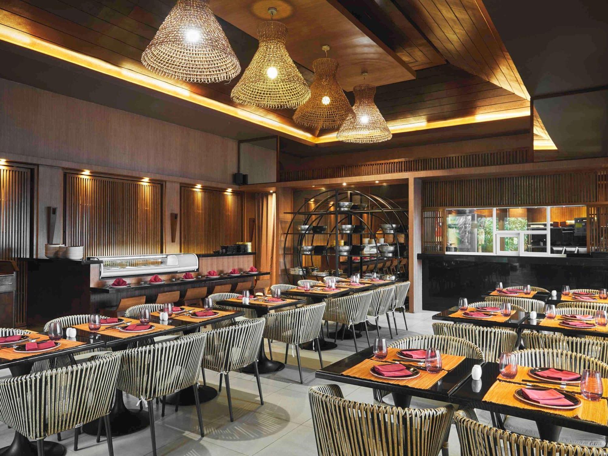 Movenpick & Boracay 5* Yapak